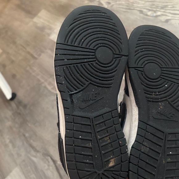 Nike Dual-Tone Athletic Shoes - Picture 4 of 6